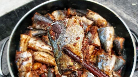 Cá nục kho mật mía ngon khó cưỡng cùng mật mía Ngư Quỳnh