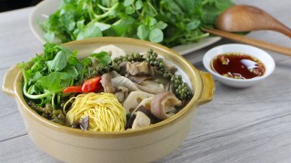 Bao tử hầm tiêu xanh thơm nức - Ăn cùng bún vắt thật tuyệt vời