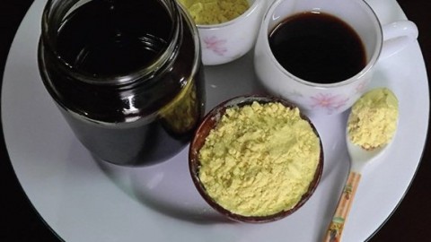 Dùng mật mía pha nước uống thơm ngon, tốt cho sức khỏe