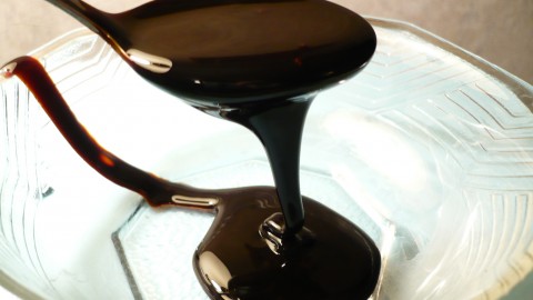 Cách phân biệt mật mía và rỉ đường - Công dụng và ứng dụng của chúng