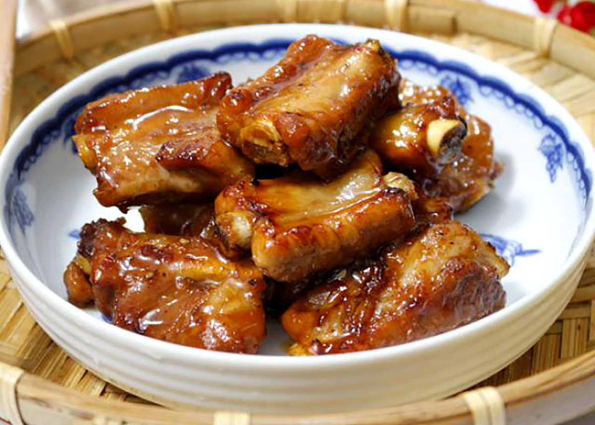 món sườn kho mật mía