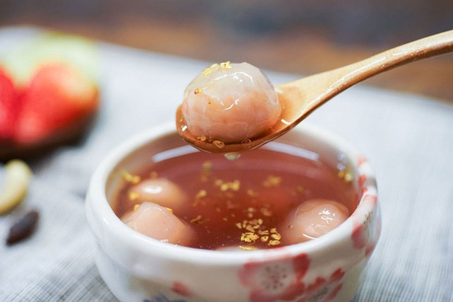 món chè khoai sọ nấu mật mía