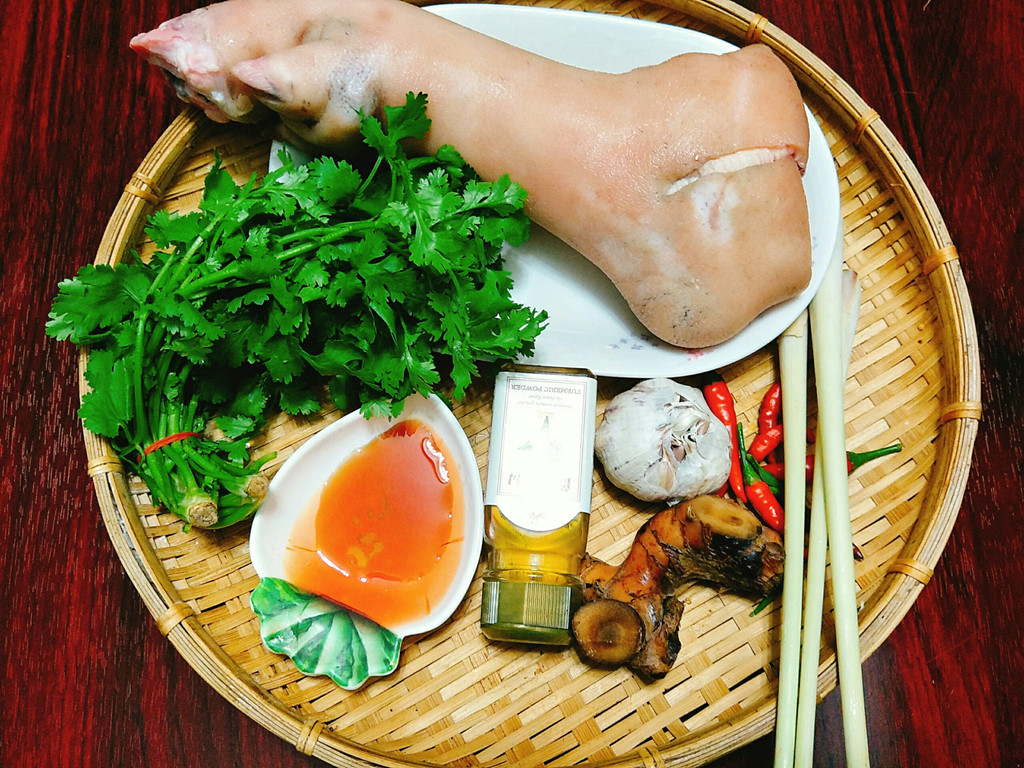 nguyên liệu chân giò giả cầy